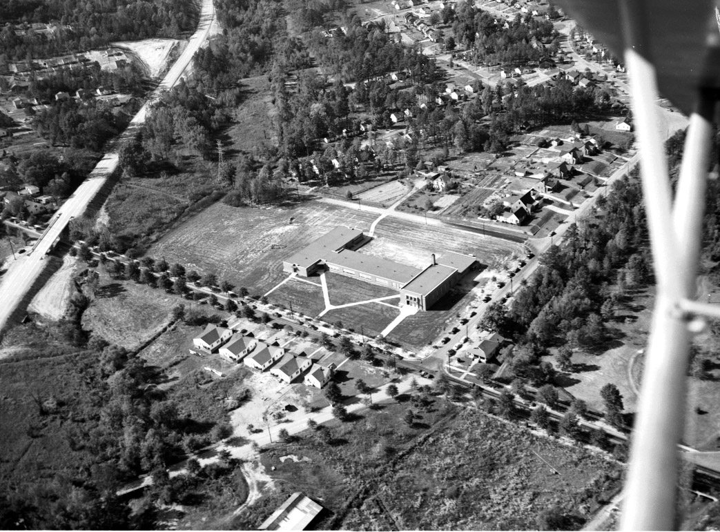 ClubBoulevardSchool_aerial1_1950s.jpg