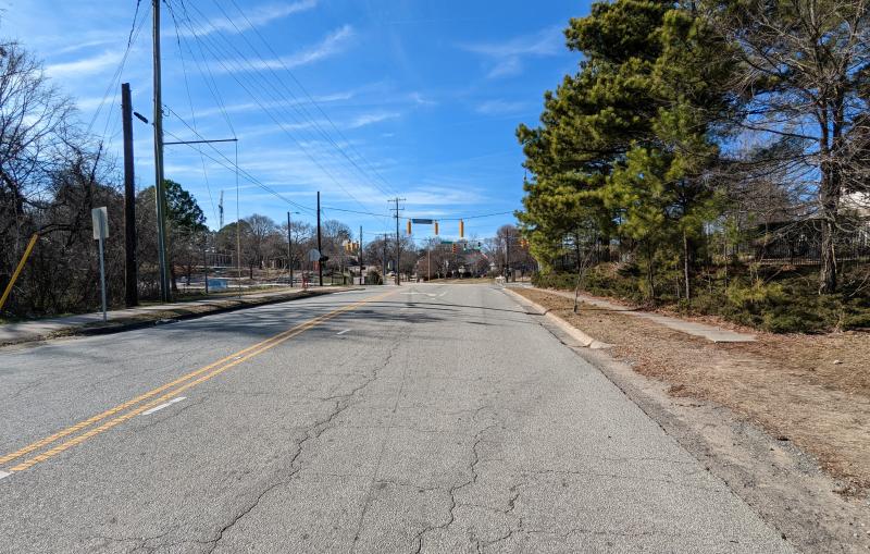 Looking west down 600 block of Liberty Street, January 2023.