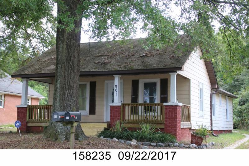 2017 tax photo of 901 Pleasant Drive.