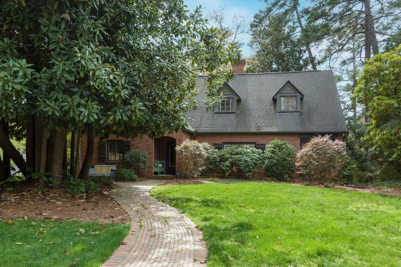 The Brady and Muriel Jordan House