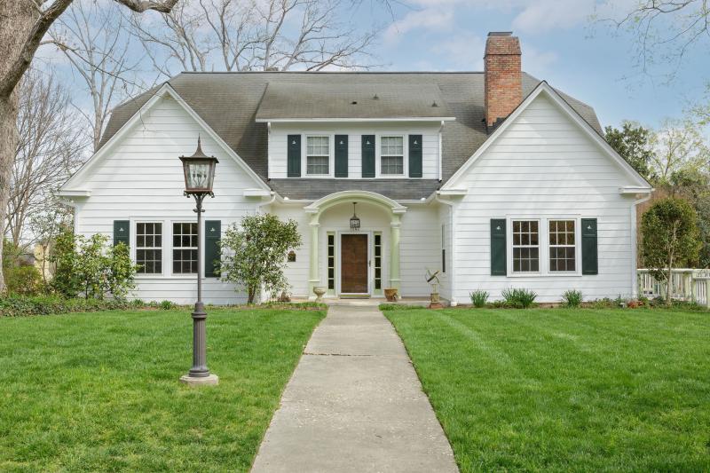 Worth Newsome House