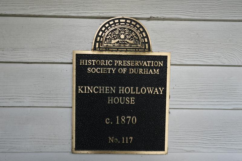 Picture of Preservation Durham Plaque on the Kinchen Holloway House