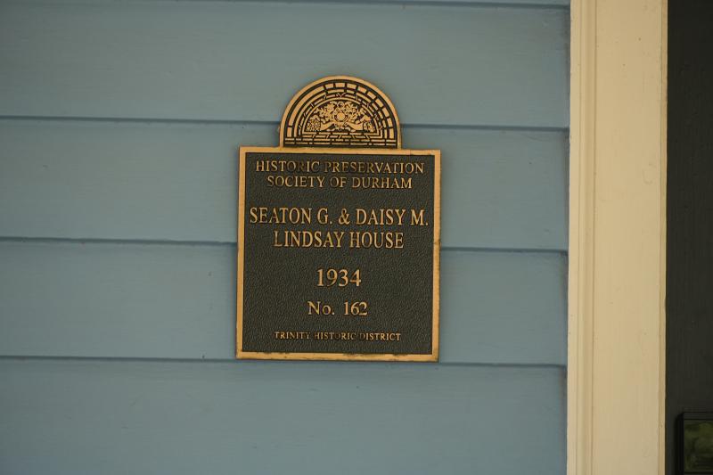Picture of Preservation Durham Plaque on the Seaton G. & Daisy M. Lindsay House