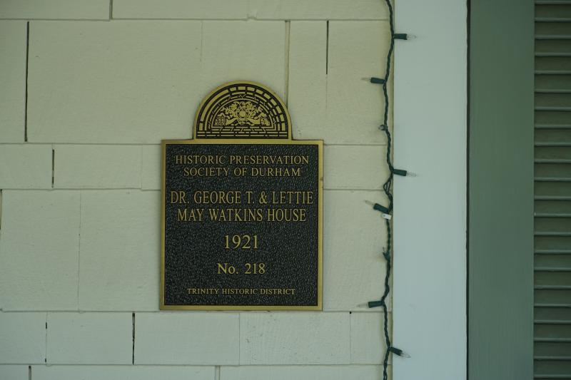 Picture of Preservation Durham Plaque on the Dr. George T. & Lettie May Watkins House
