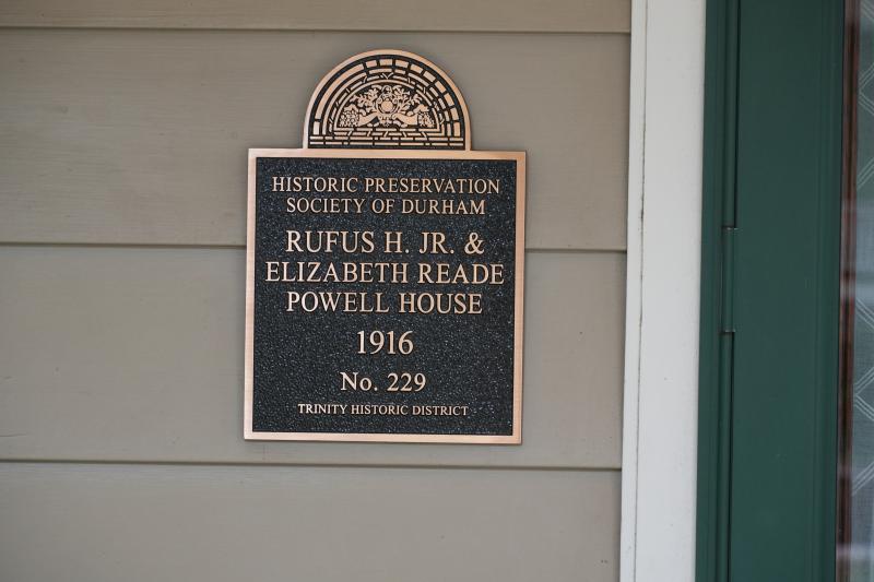 Picture of Preservation Durham Plaque on the Rufus H. Jr. & Elizabeth Reade Powell House