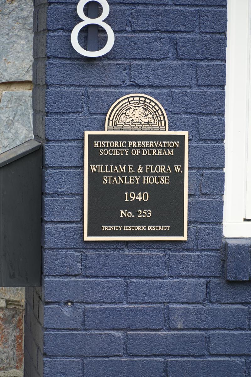 Picture of Preservation Durham Plaque on the William E. & Flora W. Stanley House