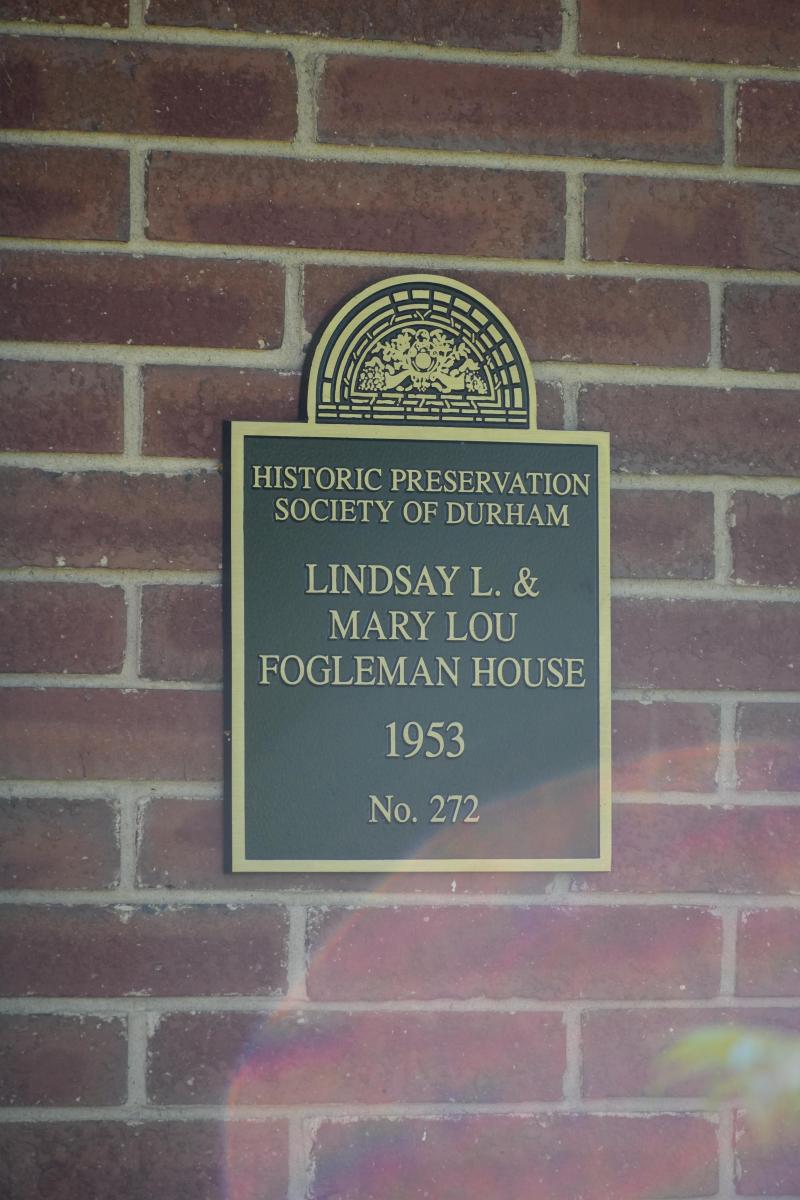 Picture of Preservation Durham Plaque on the Lindsay L. and Mary Lou Fogleman House