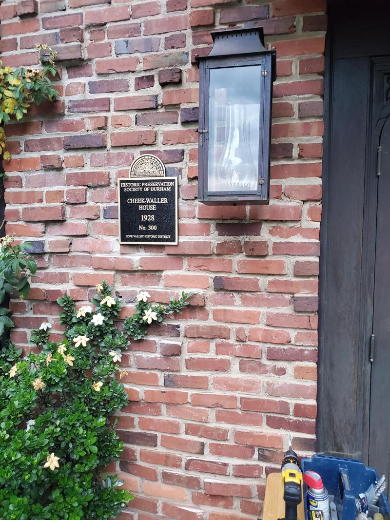 Picture of Preservation Durham Plaque on the Cheek-Waller House