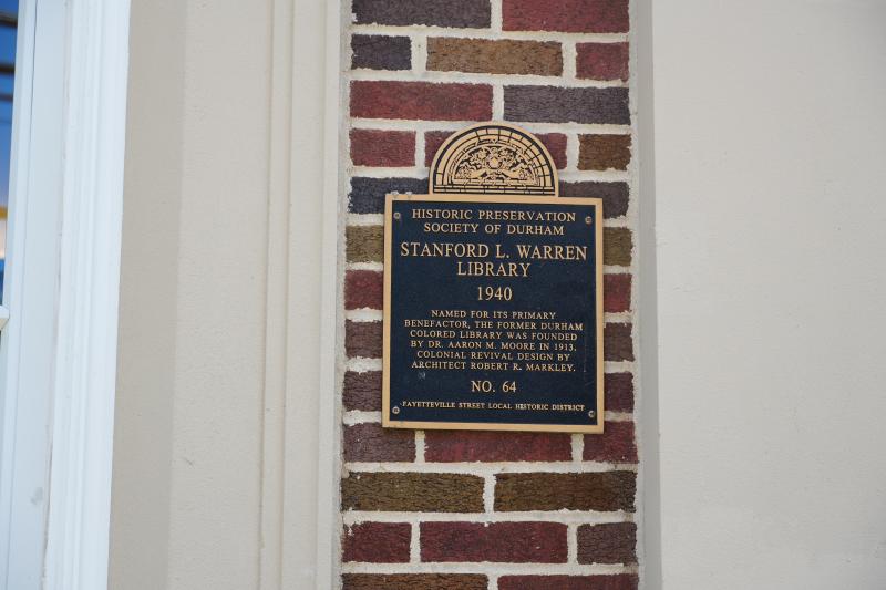 Picture of Preservation Durham Plaque on the Stanford L. Warren Library
