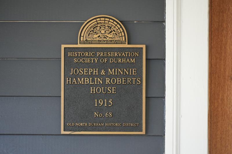 Picture of Preservation Durham Plaque on the Joseph & Minnie Hamblin Roberts House
