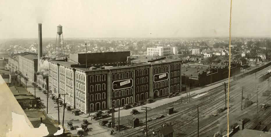 AmericanTobacco_SW_1920s.jpeg