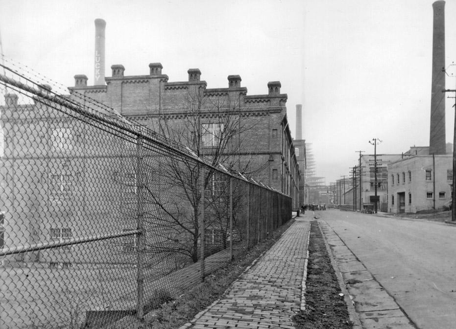 americantobacco_NWfromBlackwell_1937.jpeg