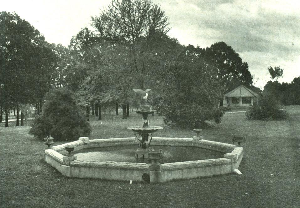 anneroneyfountain_1919.jpg