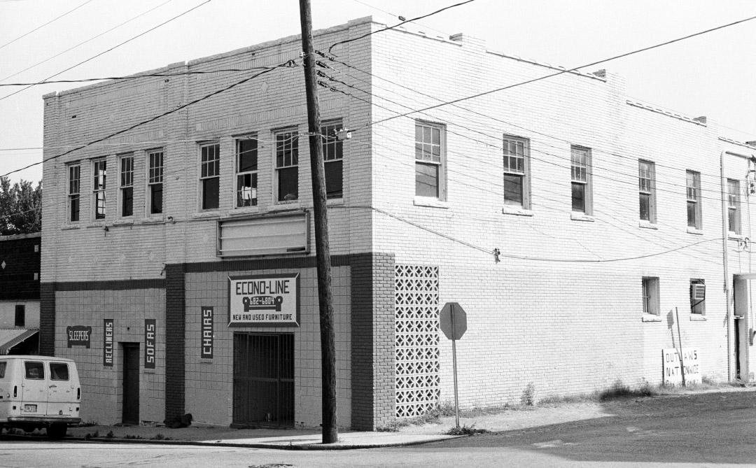 951-953EMain_1984.jpg