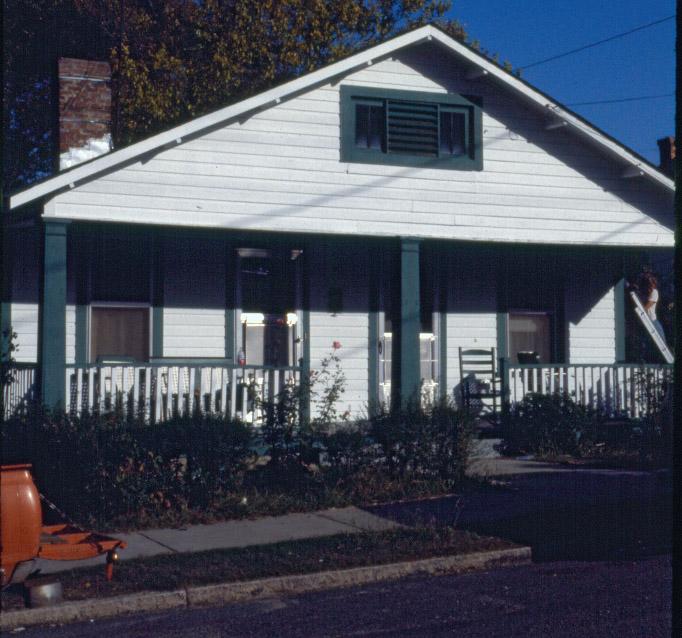 1002NElizabeth_1981.jpg