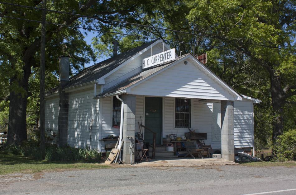 1719Baptist_CarpenterStore_040712.jpg