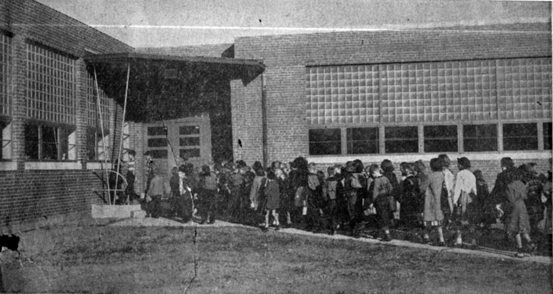 clubblvdschool_kids_1953.jpg