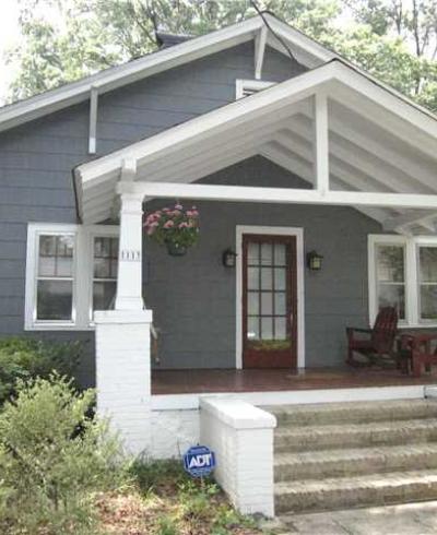Front view of 1113 Iredell 